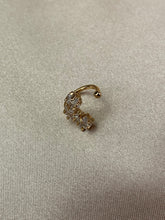 Load image into Gallery viewer, Gold Cartilage with Dimond Stars
