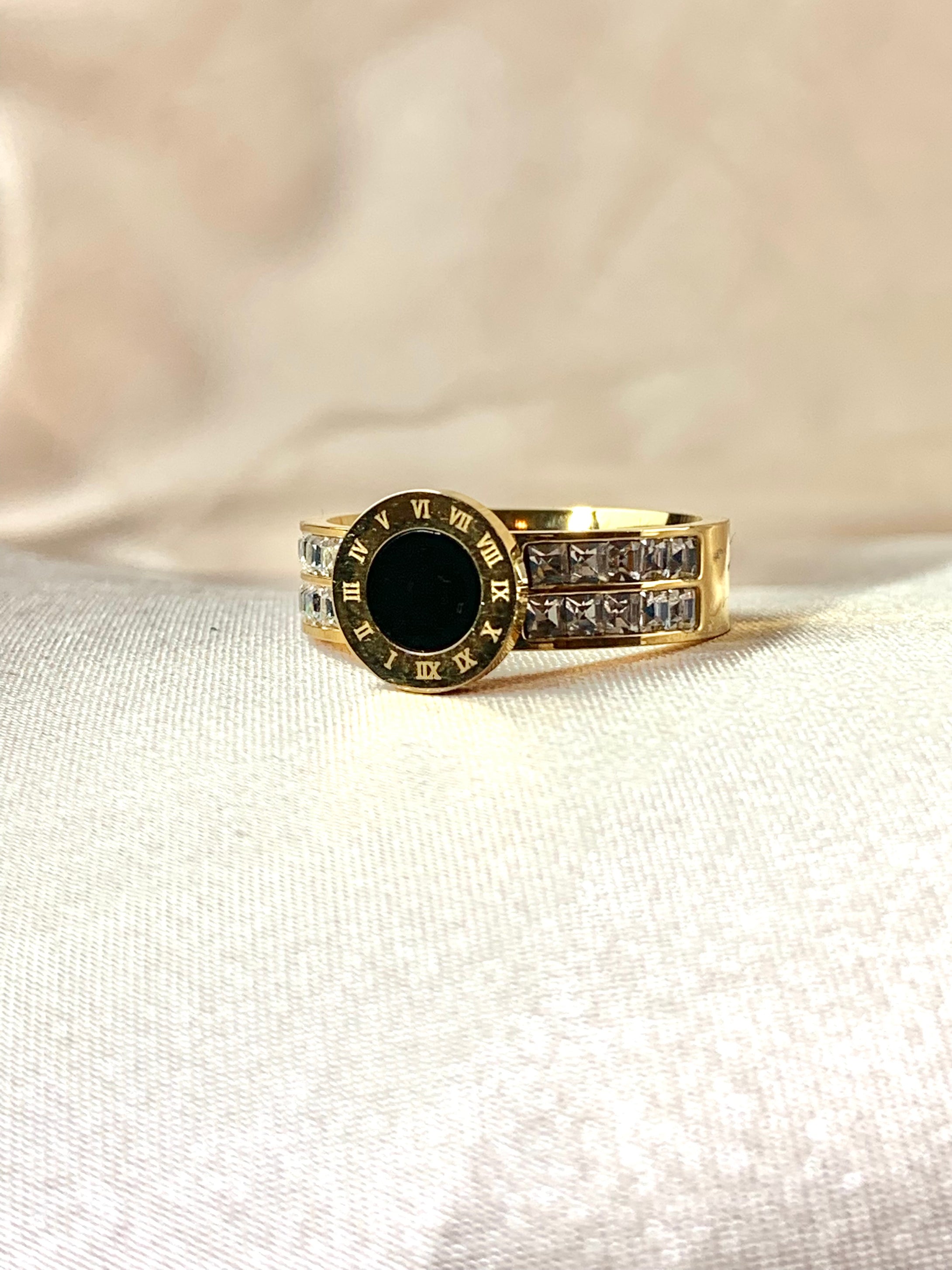 Gold Ring with Diamond